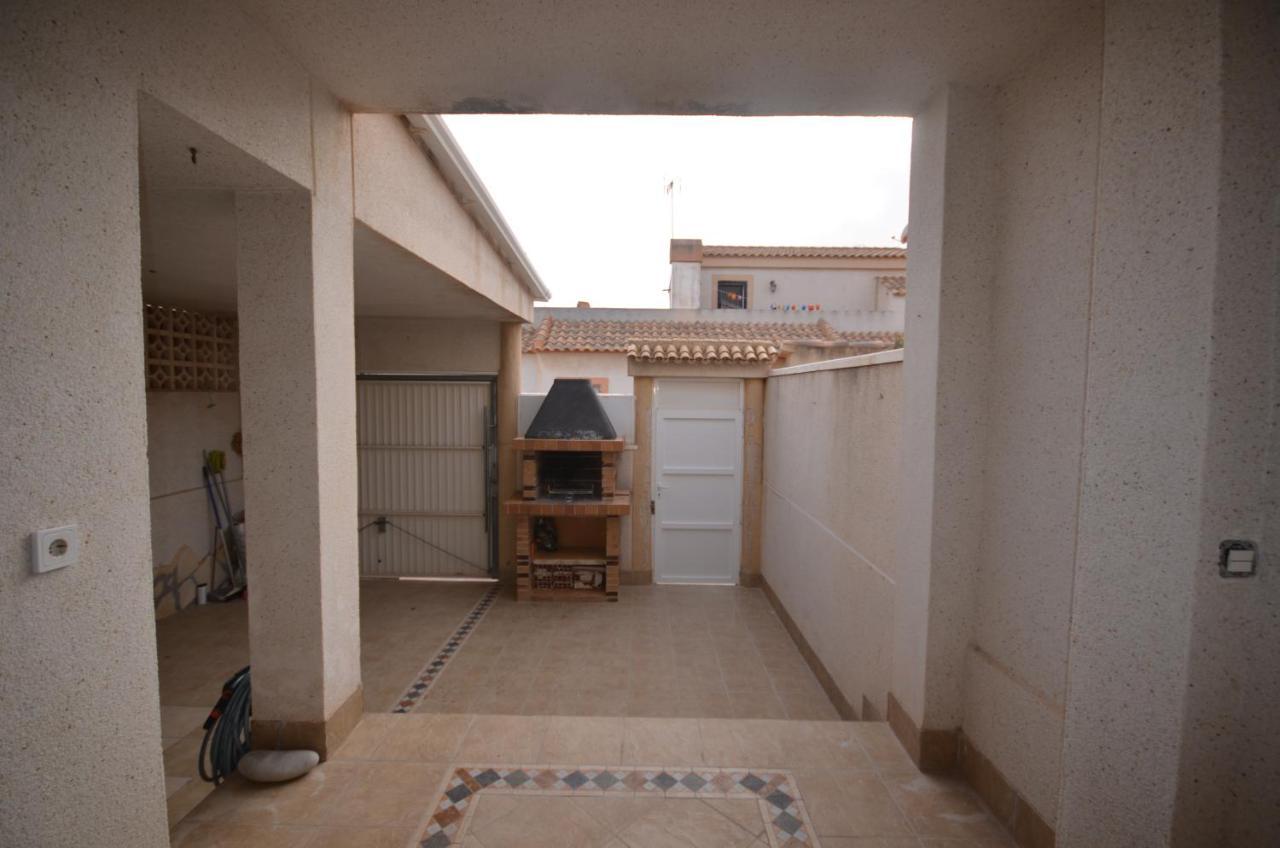 Agradable Adosado Con Piscina, Duchas Hidromasaje Villa Torrevieja Exteriör bild