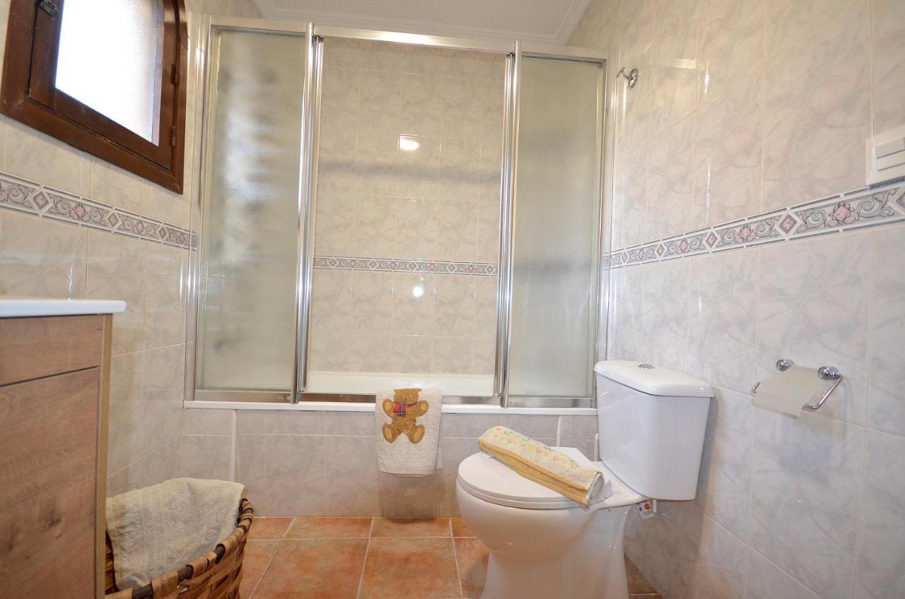 Agradable Adosado Con Piscina, Duchas Hidromasaje Villa Torrevieja Exteriör bild