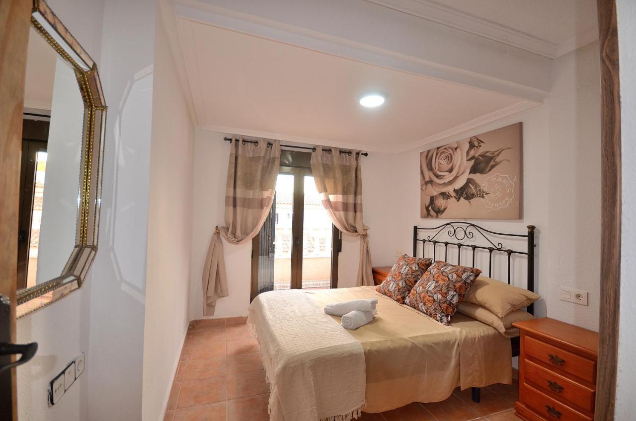 Agradable Adosado Con Piscina, Duchas Hidromasaje Villa Torrevieja Exteriör bild