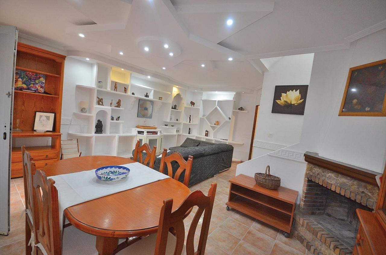 Agradable Adosado Con Piscina, Duchas Hidromasaje Villa Torrevieja Exteriör bild